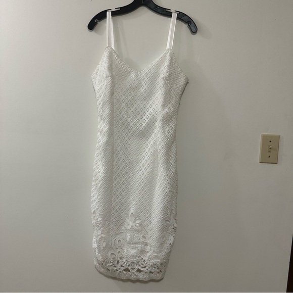 White House Black Market Dresses & Skirts - White House Black Market Womens White Dress Size 6 Eyelet Lace Sheath‎ Dress New